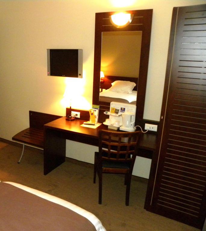 Hotel Le Noailles Nice Gare Zimmer foto